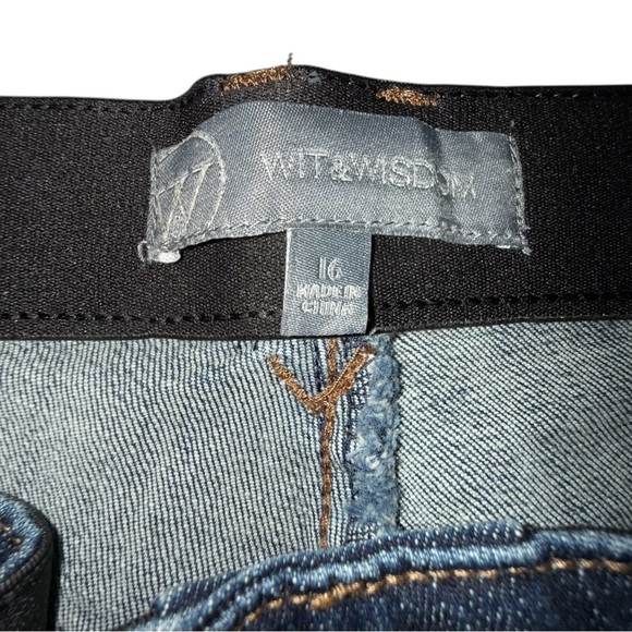 WIT & WISDOM Gemma ‘Ab’Solution Distressed Girlfriend Jeans - 16 - Picture 3 of 14
